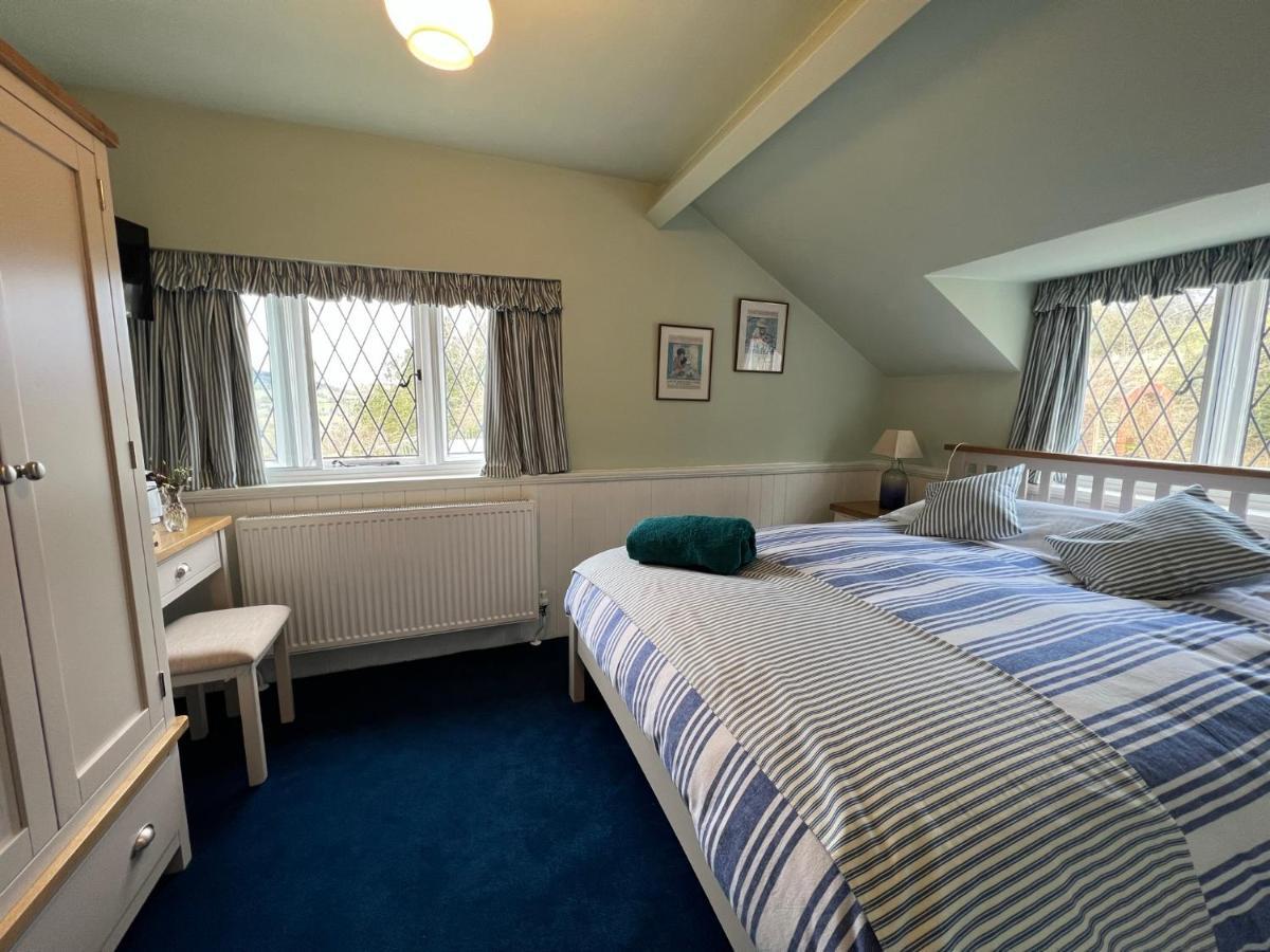 Pentre Cerrig Country House Llanferres Exteriör bild